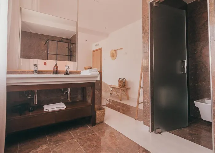 Nocleg ze śniadaniem Joy House 4*