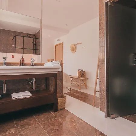 Joy House 4*